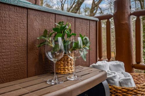 Log Cabin, Hot Tub, Fireplace, Pool Table & Views! photo 25