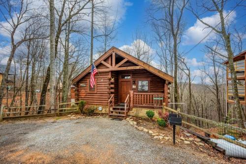 Log Cabin, Hot Tub, Fireplace, Pool Table & Views! photo 6