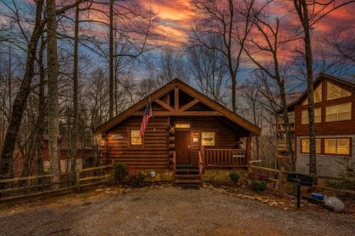 Log Cabin, Hot Tub, Fireplace, Pool Table & Views! photo 34