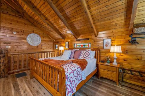 Log Cabin, Hot Tub, Fireplace, Pool Table & Views! photo 7