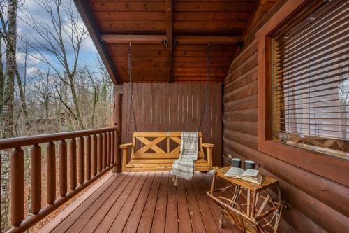 Log Cabin, Hot Tub, Fireplace, Pool Table & Views! photo 17