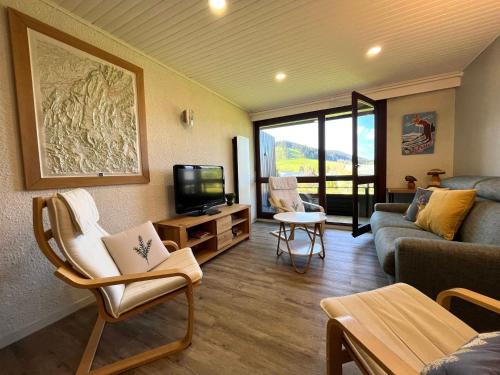 Appartement rénové 2 chambres avec balcon, 450 m du centre, pieds des pistes - Autrans - FR-1-737-81