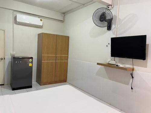 TV o dispositivi per l'intrattenimento presso Ze Residence Ram Intra
