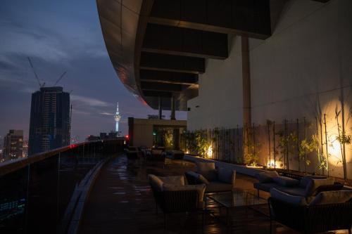 Posezení v ubytování Eaton Residences KLCC by Plush
