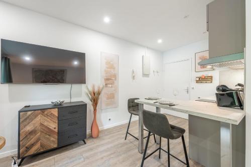 Le Bonlieu 3 - Joli studio avec balcon en plein coeur de la ville