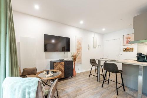 Le Bonlieu 3 - Joli studio avec balcon en plein coeur de la ville