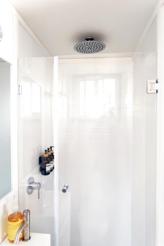Φωτογραφία από το άλμπουμ του Blue Orchid Tiny House σε Clare