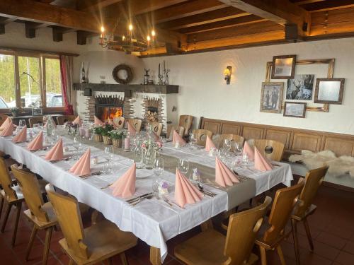 Restaurace v ubytování Berggasthaus Matu