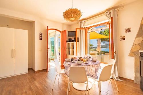 Μια τηλεόραση ή/και κέντρο ψυχαγωγίας στο Villa Scirocco Est