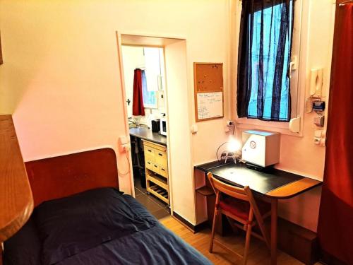 Studette Chabaud Cour