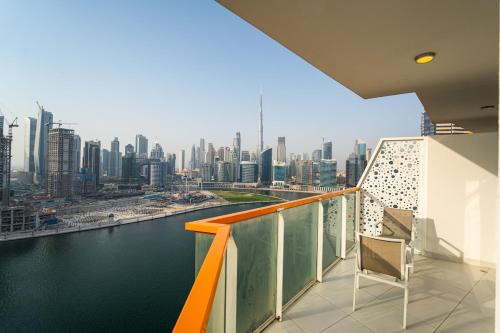 AWS Holiday Homes - Luxurious 2BR in Business Bay