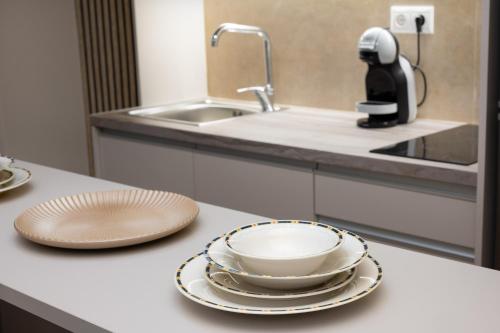 Elegant Studio Apartment by IVY Vacation Rentals
