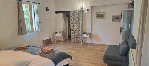 La Bastide de Sigalasにあるベッド