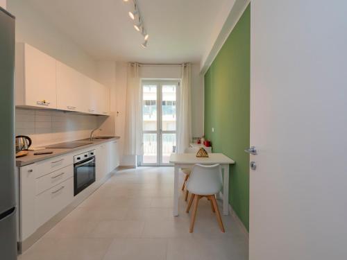 Xenia Apartments - Luminous Suite in Citylife