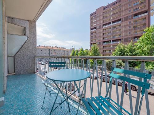 Xenia Apartments - Luminous Suite in Citylife