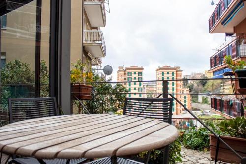 Balkoni atau teres di La Veranda