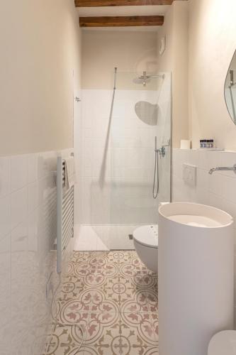 Un baño de GLAM PARMA