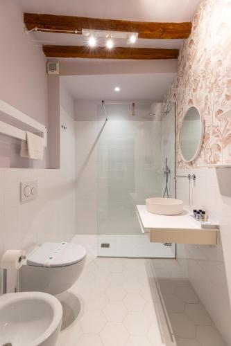 Un baño de GLAM PARMA
