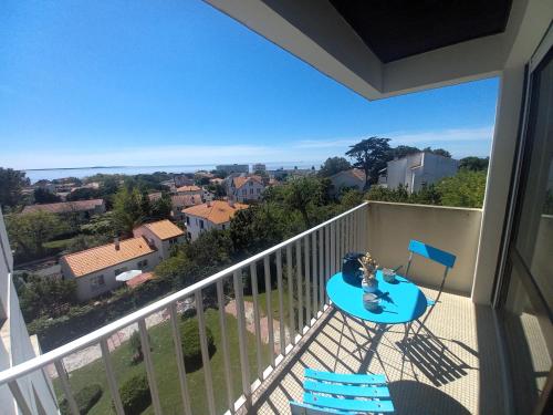 Royan Pontaillac – APPARTEMENT VUE MER – balcon – WIFI – confort simple