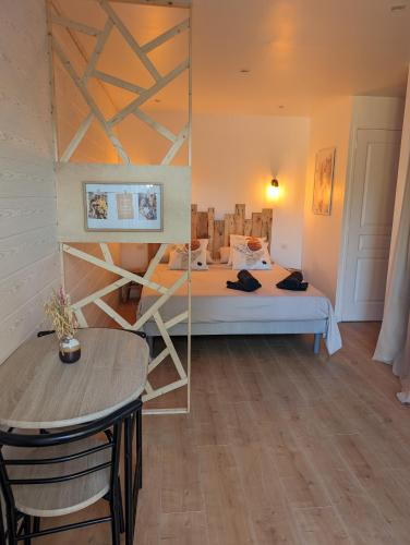 Photo de la galerie de l'établissement Chez Céline et Sébastien, à Aigues-Mortes