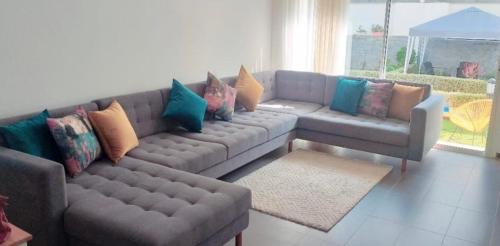 Posezení v ubytování Appartement luxueux et moderne à sidi Rehal