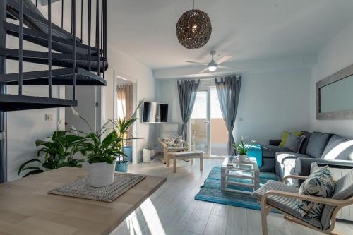 Tarifa Loft With 3 Bedrooms & Sea views RA-676
