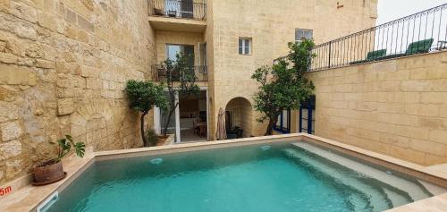 Πισίνα στο ή κοντά στο Dar Tan-Nanniet - House of Character with Private Pool