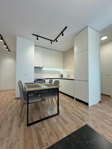Dapur atau dapur kecil di Tirana Primo Apartment