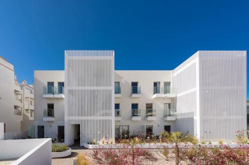 Dália modern apartment Five minutes to beach