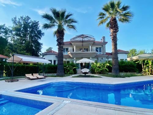 Piscina di Sunyear Guest Houses 2 o nelle vicinanze