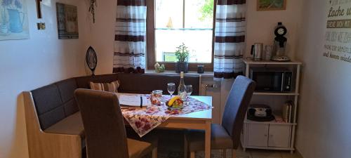Η κουζίνα ή μικρή κουζίνα στο Ferienwohnung Steinbeisser