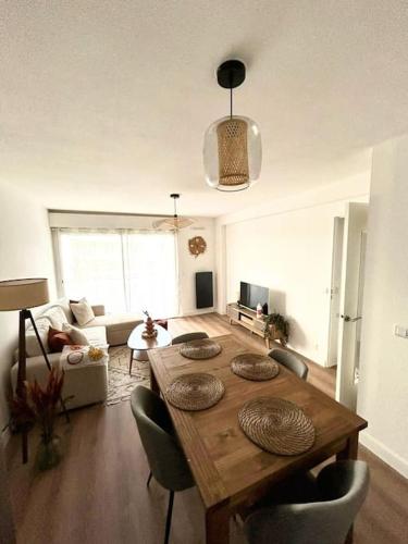 Resplendissant YourHostHelper