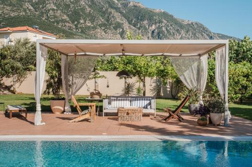 Anamnesis. Feel the Mediterranean.