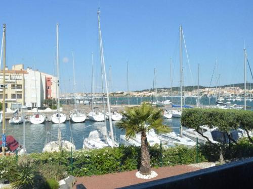 Studio cabine avec piscine, parking privé et loggia – 4 couchages, Cap d'Agde - FR-1-249-51
