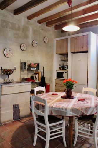 Η κουζίνα ή μικρή κουζίνα στο Le Clos de l'Authion