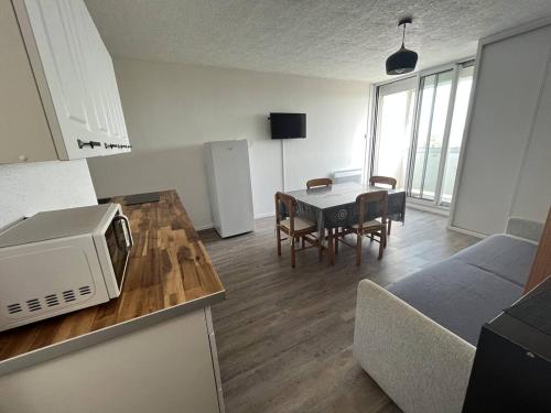 Studio Moderne - Proche Plage - Parking - FR-1-324A-47