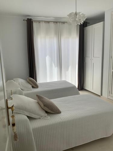 First Line Sea Apartment By Oliva photo 8