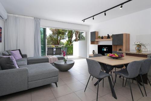 Alessia 2bed Apartment - Coralli Beachfront Resort