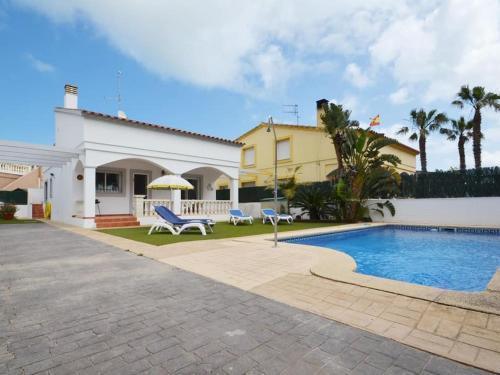 Casa Emma with the private pool