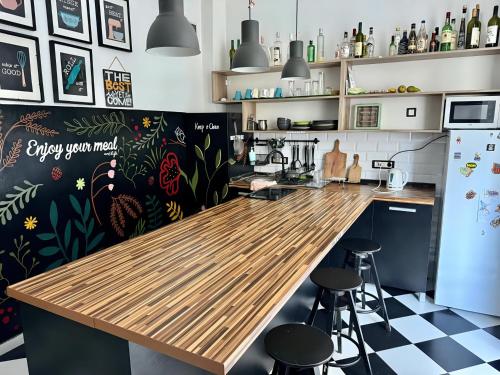 Kuchyň nebo kuchyňský kout v ubytování Nomad Hostel
