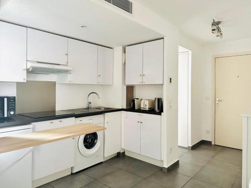 Photo de la galerie de l'établissement Le Cocon - 2 pièces centre Cannes - Terrasse, à Cannes