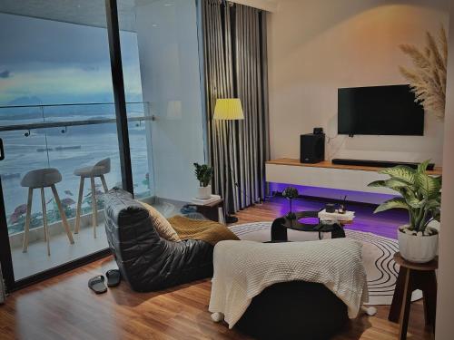 Fotografie z fotogalerie ubytování Apartment on 27th & 32nd floor,Ha Long Bay view & Bai Chay Bridge v destinaci Ha Long
