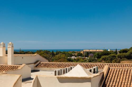 Holiday apartment with private terrace, just 10 minutes by car from Elviria Beach, Marbella