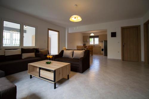 Gallery image of Venetia's House by RentalsPro - Nikiti Halkidiki in Nikiti