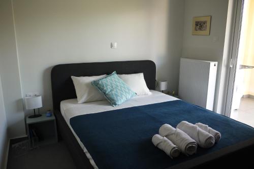 Nelli's Home near the airport, sea and port