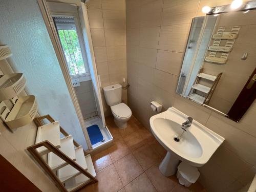 Kúpeľňa v ubytovaní Chalet adosado Cargador Altamar