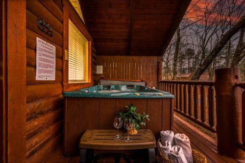 Log Cabin, Hot Tub, Fireplace, Pool Table & Views! photo 16