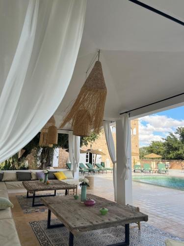 La alberca dentro o cerca de Villa Soun dans la campagne d'ESSAOUIRA
