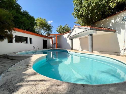 Photo de la galerie de l'établissement Loft Margarita - Pool & BBQ - Excelente Zona, à Mérida