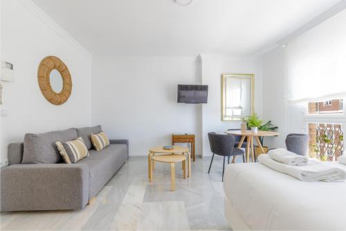 Muelle Uno Studio with Sea View